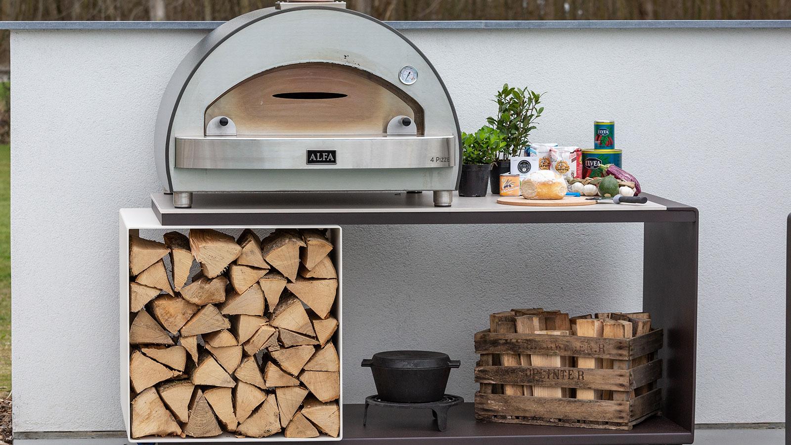 7 Surprising 2024 Pizza Oven Hacks. Discover Now!