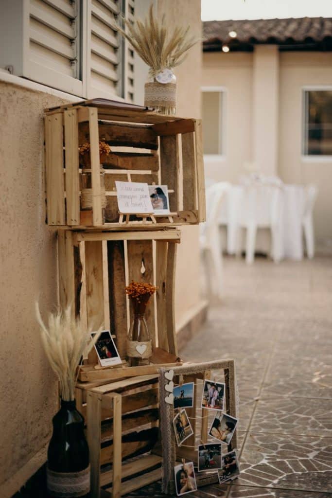 Enchanting Rustic Bridal Shower Ideas for a Memorable Celebration. 6 Wooden crates in the decoration