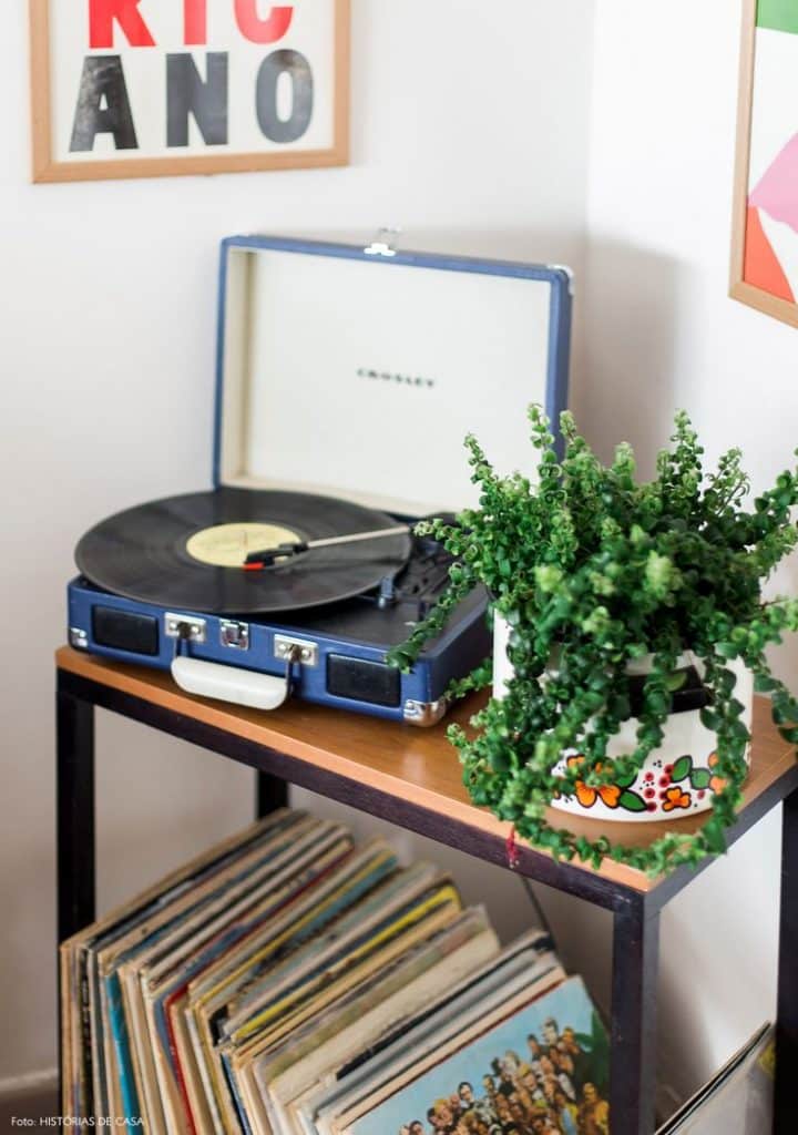 Transform Your Space with Meaningful Emotional Decoration Ideas. 2 Cozy decor with cushions and turntable