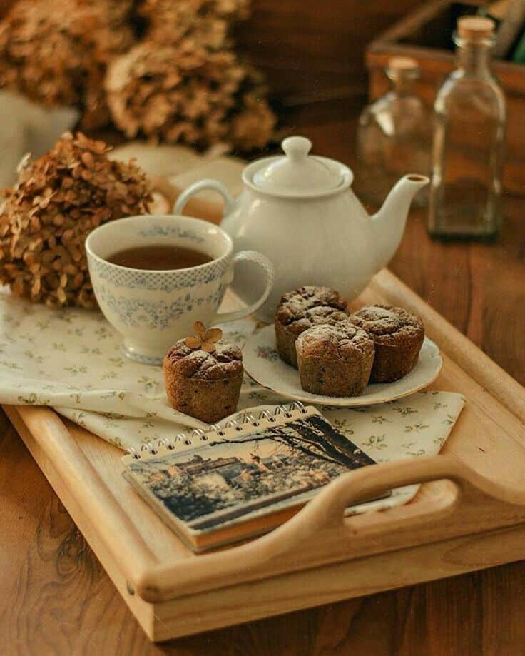 Wooden tray for serving tea