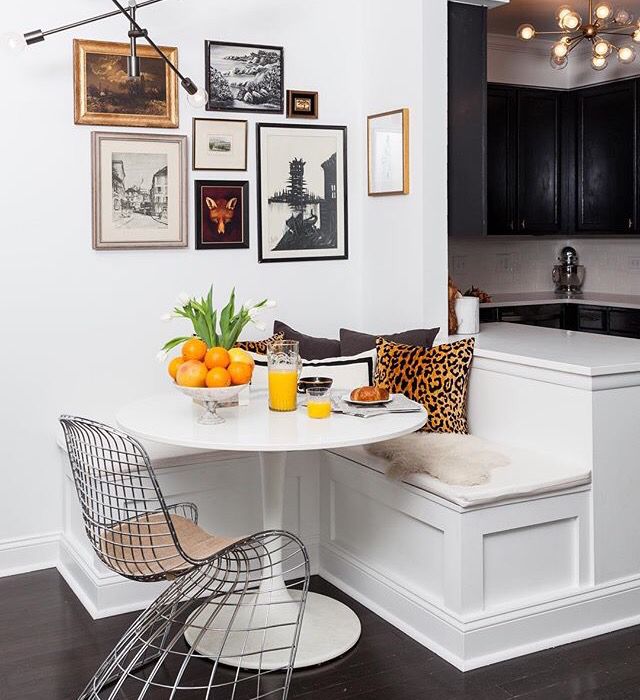 Transform Your Kitchen: Essential Tips for a Stunning Countertop. 4 White kitchen with German corner and round table