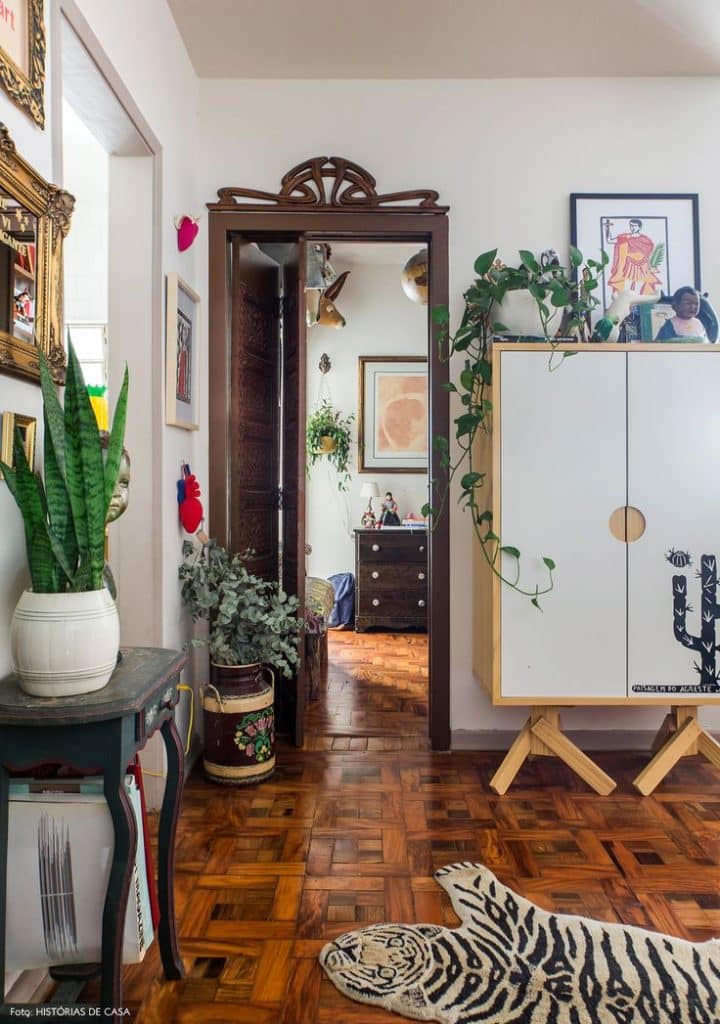 Timeless Charm: Vintage Movies Transforming Your Decor Aesthetics. 4 Door with vintage detail