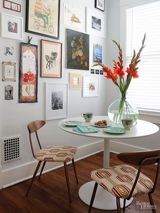 Transform Your Kitchen with Stunning Quadros and Ideas. 8 Picture wall of various sizes