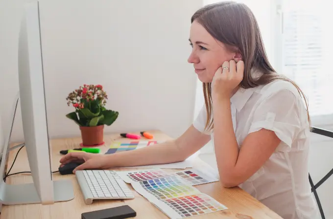Transform Your Bathroom Floor with Amazing Paint Techniques. 6 Tinta para piso de banheiro: Viva Decora Shop é o marketplace ideal para quem busca produtos de qualidade para construir ou reformar – Foto: Shutterstock