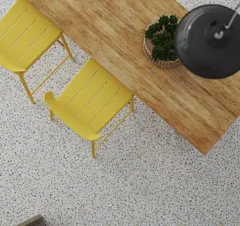Stunning Ceramic Designs for Your Kitchen: Essential Tips to Choose. 3 Ceramic for kitchen: the Caça ao Tesouro Branco Polido porcelain is the choice for this floor – Photo: Ceusa