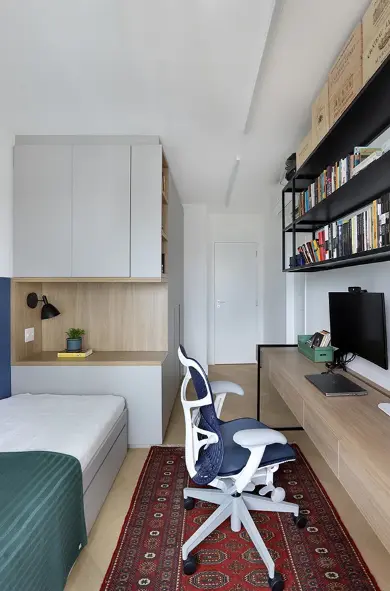Incredible Tips to Transform Your Teen Boy's Room. 2 Defining the style of a male teenager’s bedroom is the first step to good decoration – Project: Mandril Arquitetura | Photo: Mariana Orsi @marianaorsifotografia