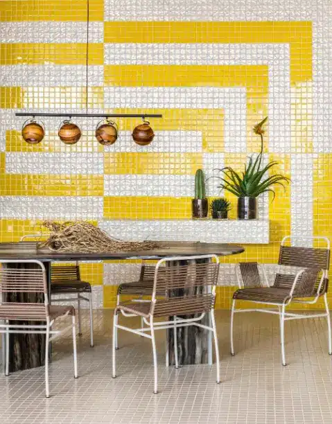 Five Stunning Colors That Perfectly Match Yellow. 3 Neutral tones like beige, white, and gray are perfect to combine with yellow - Design: Jean de Just | Photo: Renato Navarro/CASACOR