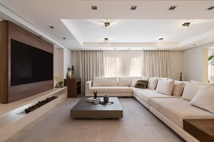 The extra storage space of the corner sofa helps to keep the environment organized – Project: Vanessa Vidal Arquitetura | Photo: Flávio Dias