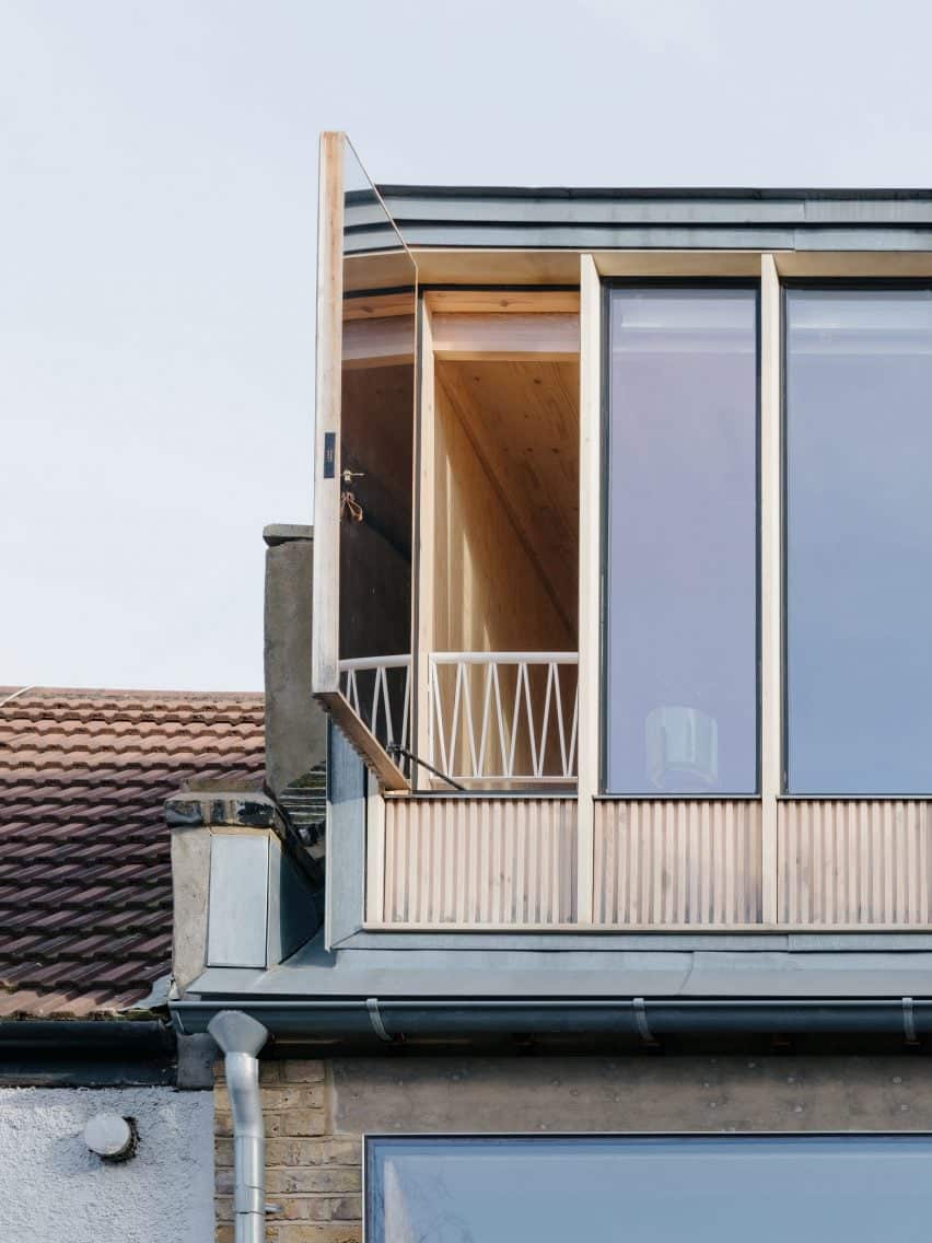 A timber-framed dormer extension was added to the top of the house, improving the loft space and natural light.