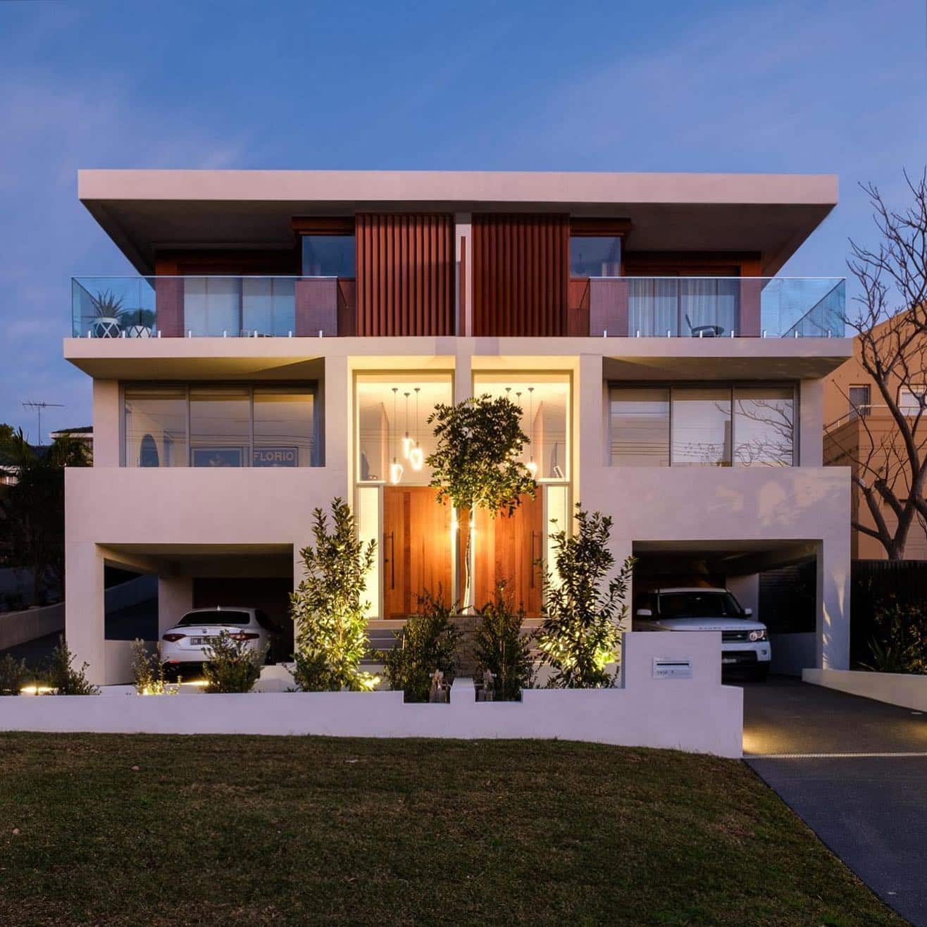 Casa geminada moderna e estilosa com design diferenciável.