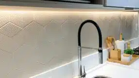 Imagem de fita de LED com um design específico.
