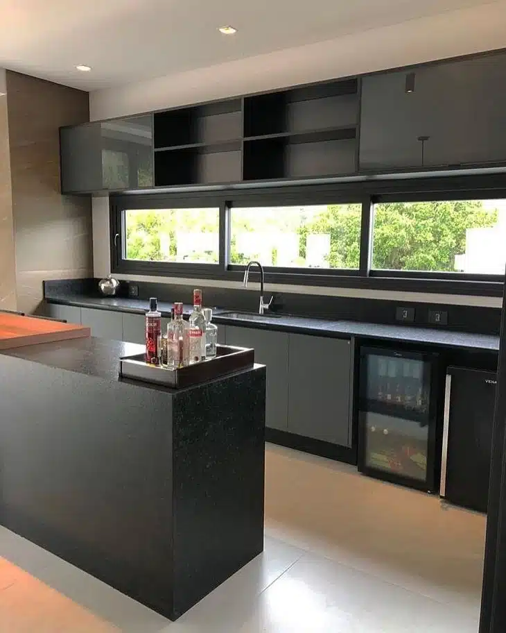 Using São Gabriel Black Granite in Your Projects 10 Poligran Mármores e Granitos