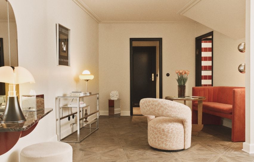 Hotel Bella Grande: A Venetian-Inspired Gem in Copenhagen 3 Elegant view of the hotel interior, displaying modern design with classic features.