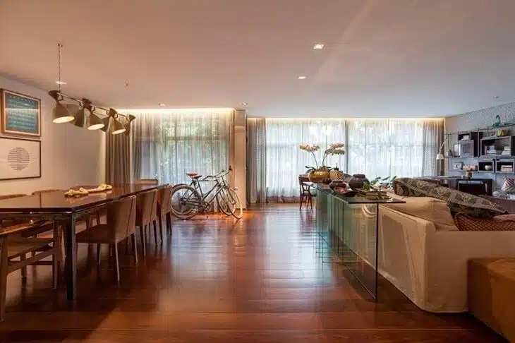 50 Ideas for Incorporating Glass Consoles into Your Home 5 Foto de aparador de vidro 1 - 1