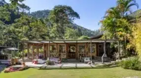 Foto de uma casa sustentável.