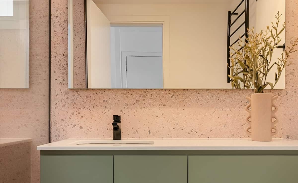 How to Use Granilite in Decoration: Tips from Architects 3 Imagem do granilite na decoração com arquitetas explicando o material.