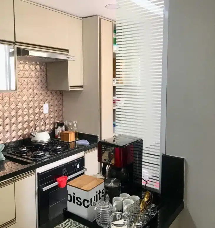 Foto de ideias para separar a cozinha da lavanderia 2 - 5