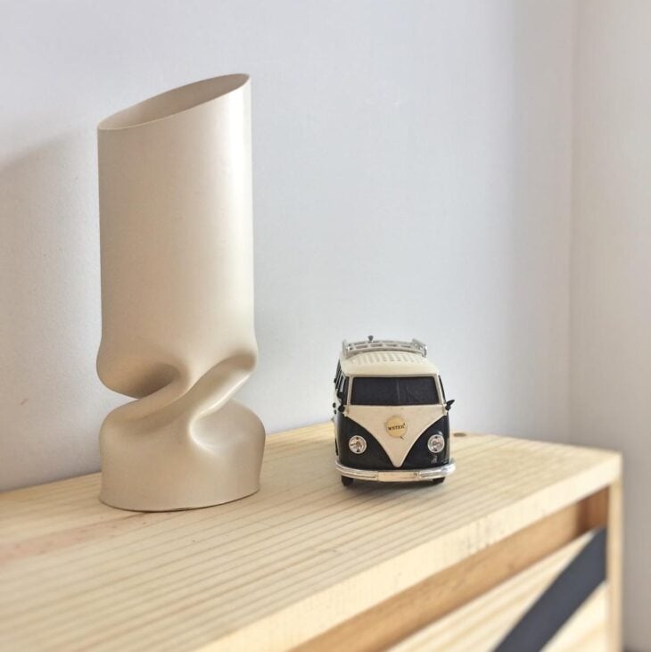 DIY PVC Lamp: Creative Tutorials and 65 Ideas for Home Decor 2 Veja o passo a passo para fazer uma luminária de mesa