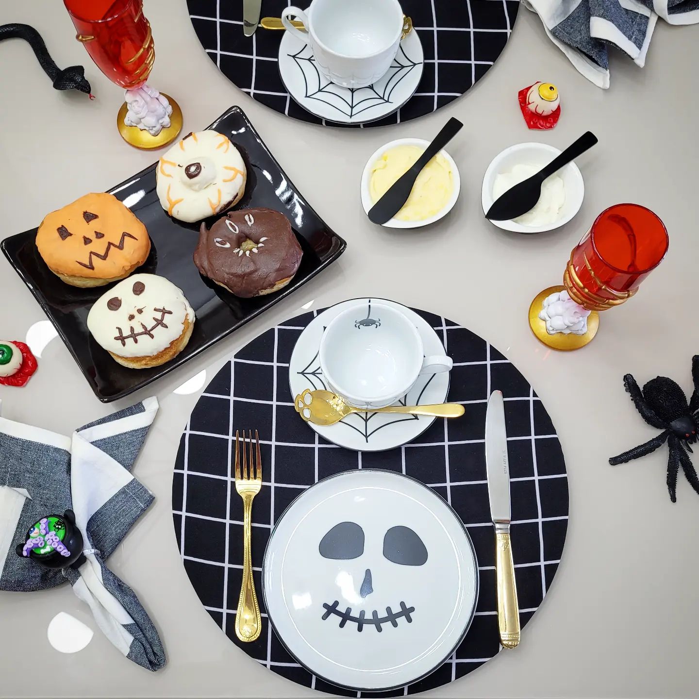 Mesa de Halloween simples e divertida