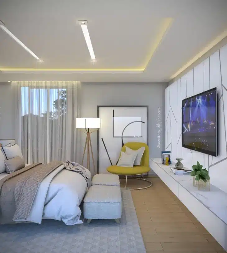 70 Inspiring Panel Ideas for Your Bedroom: A Functional Touch 9 Painel grande ocupa toda a parede com um design estilizado.