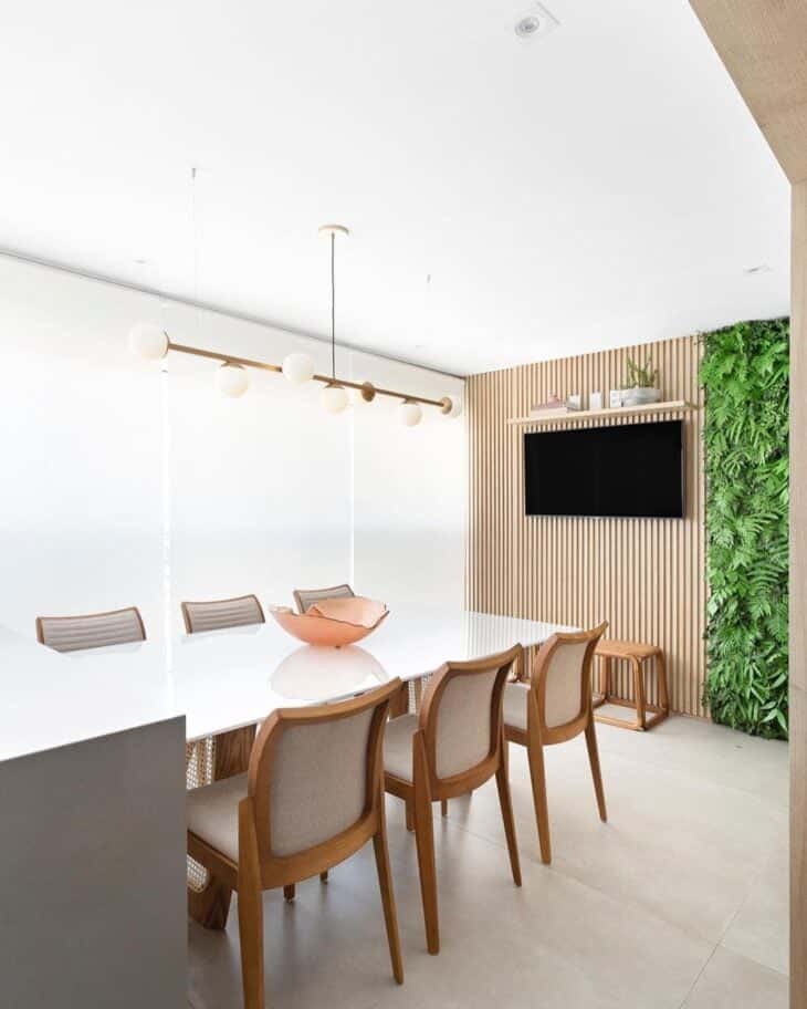 How to Use Slatted Panels to Transform Your Decor 5 Estela Santos