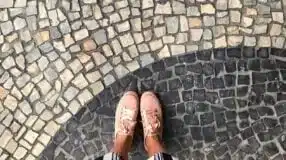 Imagem de uma pedra para calçada.
