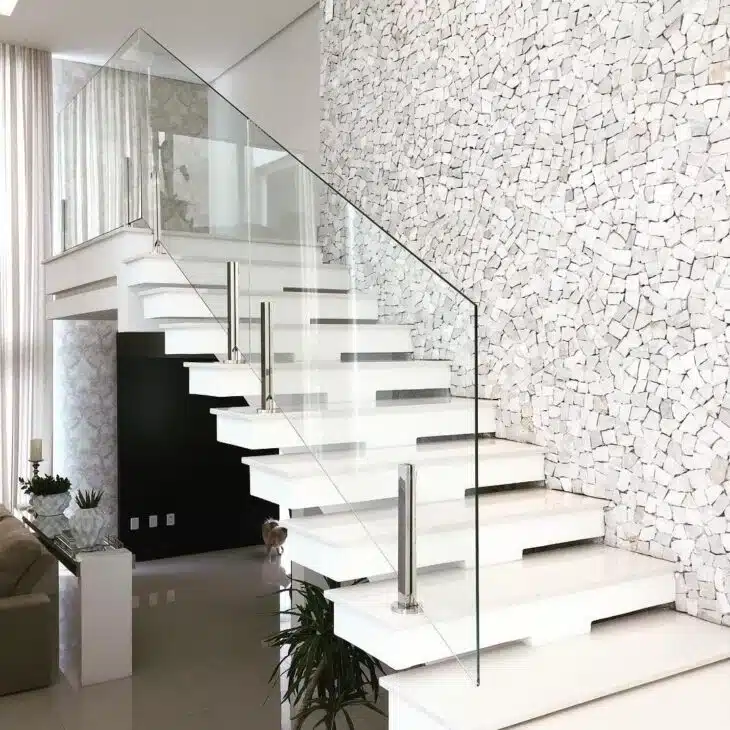 Na proposta de uma escada clean