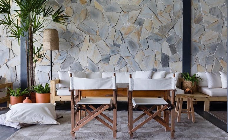 Imagem de diferentes pedras decorativas.
