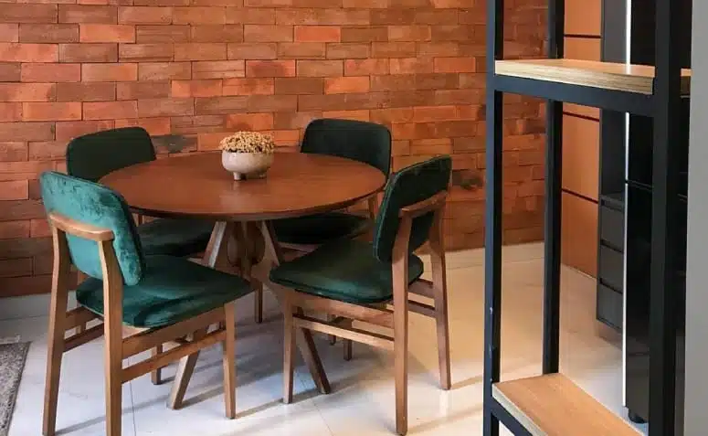 Sala de jantar moderna com um design elegante.