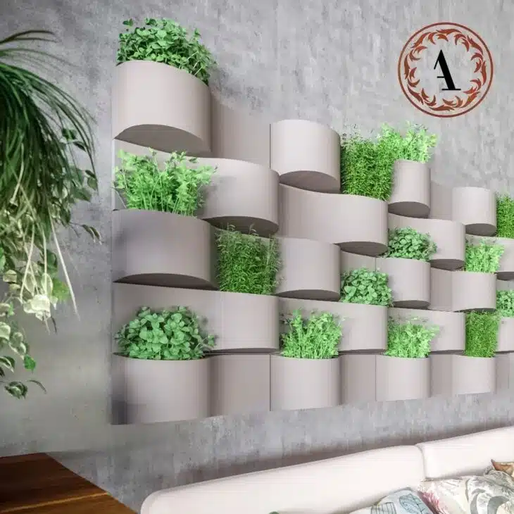 Vaso de parede com plantas, criando um ambiente aconchegante.