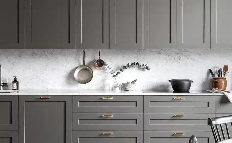 70 Gray Kitchen Cabinet Options for a Sophisticated Organization 3 Opções de armário de cozinha cinza para uma organização sofisticada.