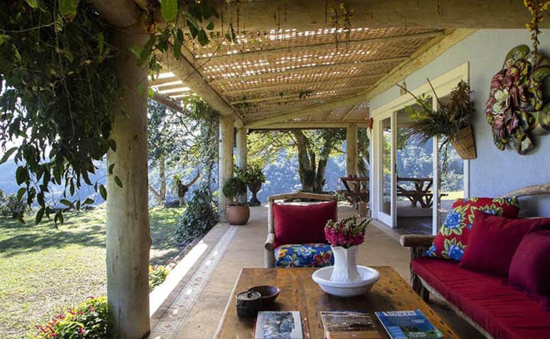 78 Cozy and Fresh House with Balcony Inspirations 3 Tipos de varandas em casas, com diversas inspirações que são cheias de aconchego e frescor.
