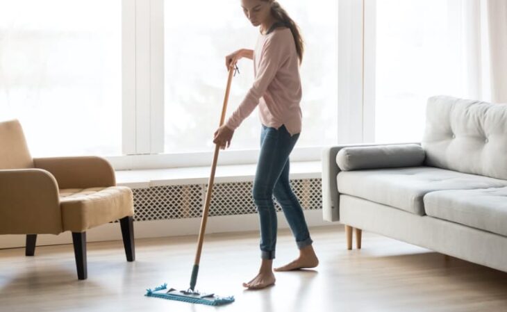5 Essential Tips and Tutorials for Cleaning Laminate Flooring 3 Foto de como limpar piso laminado 1 - 1