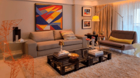 What is a Lacquered Table? 25 Inspirations for Your Home 7 Mesa de pallet de estilo sustentável.