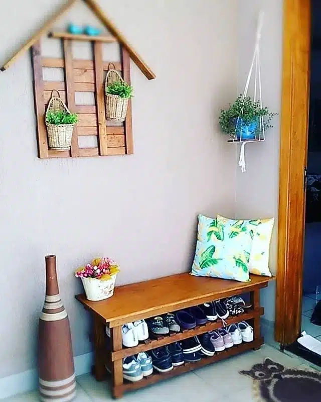Door Shoe Rack: Creative Inspirations for Your Home 2 Modelo de madeira como uma das alternativas.