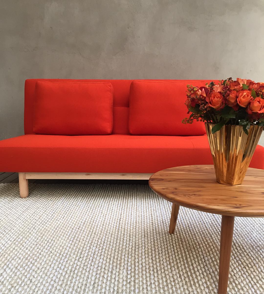 Maximize Your Space with 60 Cozy Armless Sofa Designs 2 Solução prática para a casa com sofá sem braço.