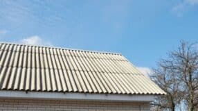 Zinc Roofs: Everything You Need to Know About This Durable and Versatile Option 5 Foto de telha ecológica.