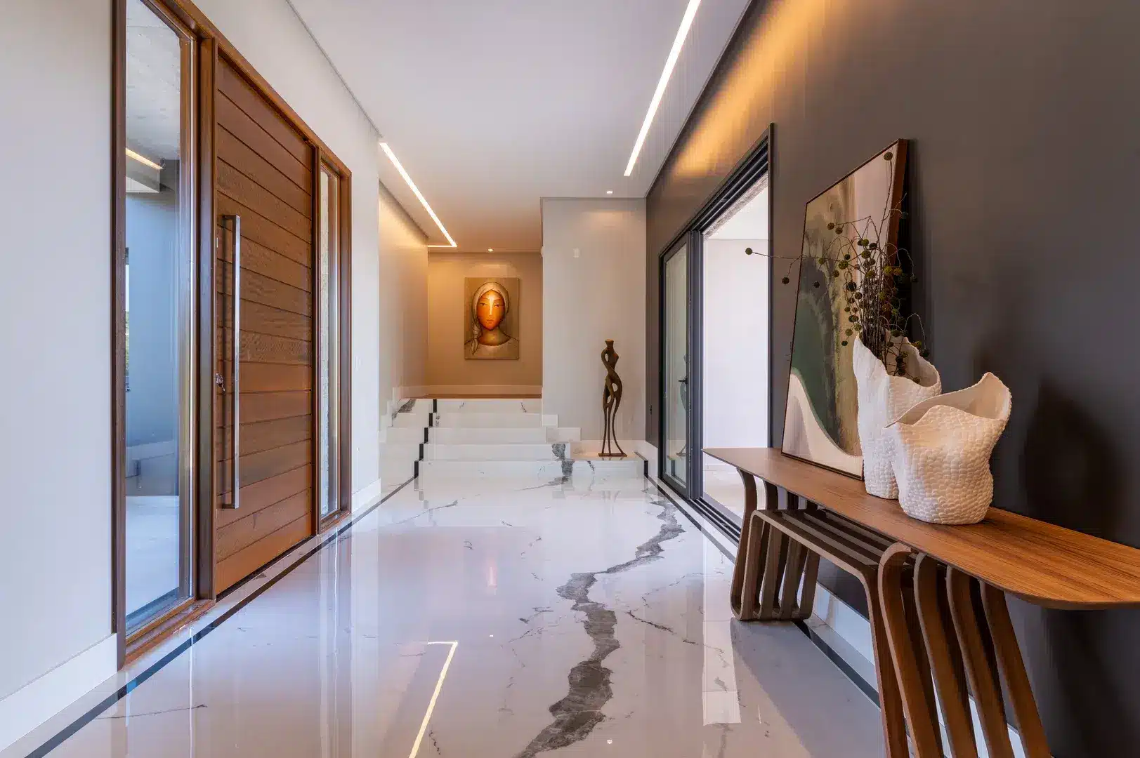 Piso pode receber diferentes tipos de revestimento, como Lastra e porcelanato (Projeto: Deisy Rigotto / Foto: Fábio Grison)