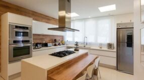 50 Kitchen Window Ideas and Tips for Choosing the Best One 7 Cortina para cozinha