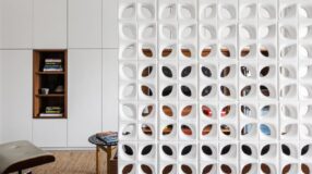 Glass Partition: An Essential Item for Organizing Spaces 9 Vidro jateado: 20 opções para garantir privacidade e elegância.