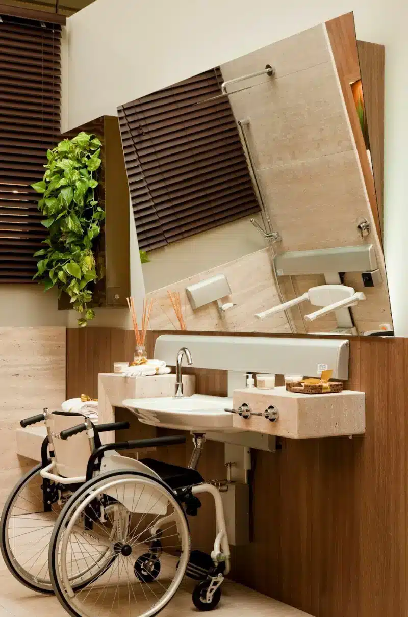 Decoração para cadeirantes com itens acessíveis.