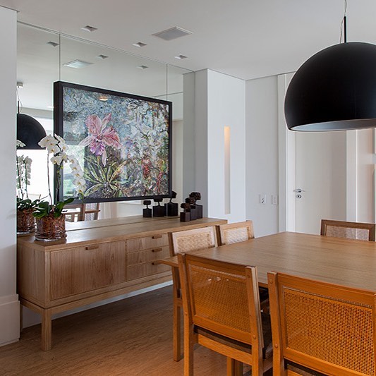60 Mirror Designs for Dining Rooms That Amplify Elegance 3 Foto de espelho para sala de jantar 1 - 1
