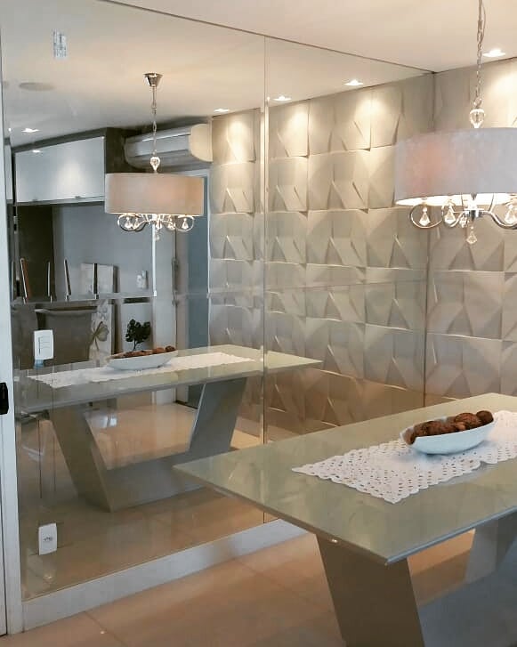 60 Mirror Designs for Dining Rooms That Amplify Elegance 7 Foto de espelho para sala de jantar 3 - 3