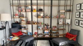 40 Industrial Shelving Ideas for Stunning Home Décor 9 Foto de prateleira suspensa 0 - 2