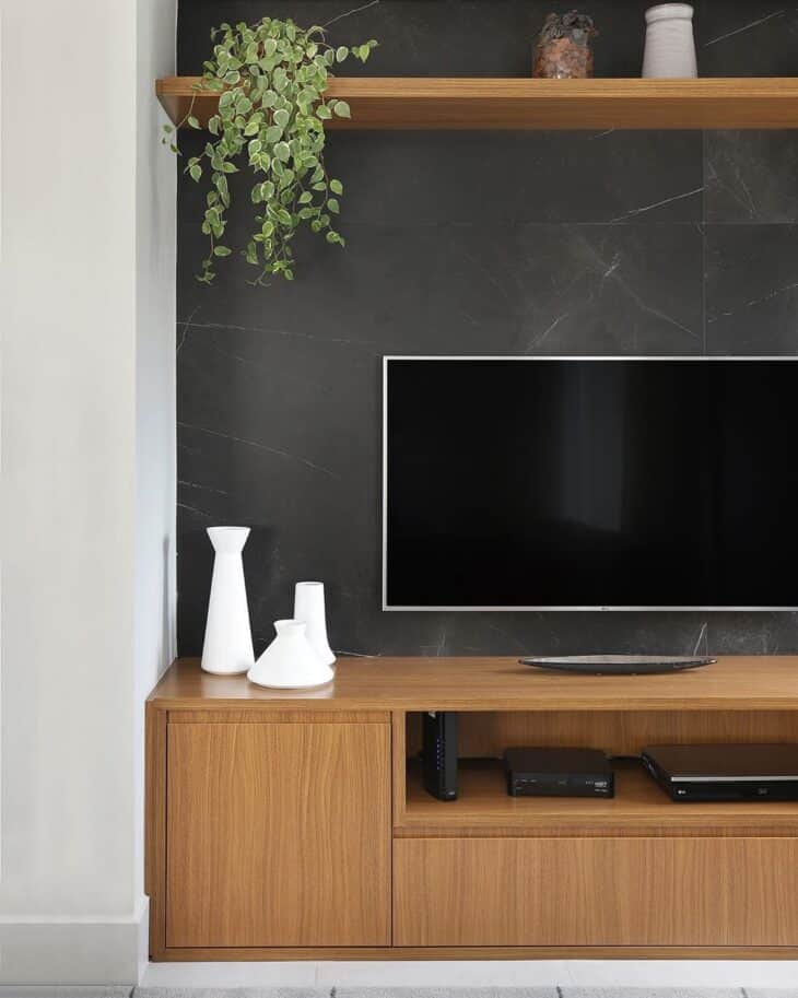 45 Sophisticated Spaces with Black Porcelain Tile 7 Beleza para o piso.