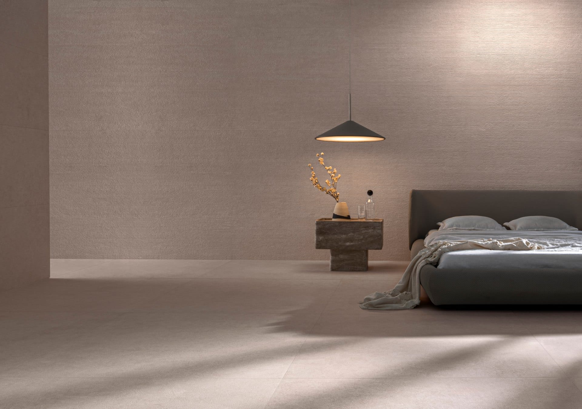 Quarto com revestimentos da linha Qatari Portobello.