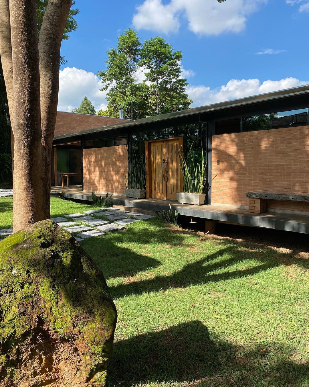 Sustainable Building: The Benefits and Drawbacks of Eco-Friendly Bricks 9 Ambiente com tijolo ecológico