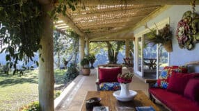 Casa com varanda: 78 inspirações que são cheias de aconchego e frescor.