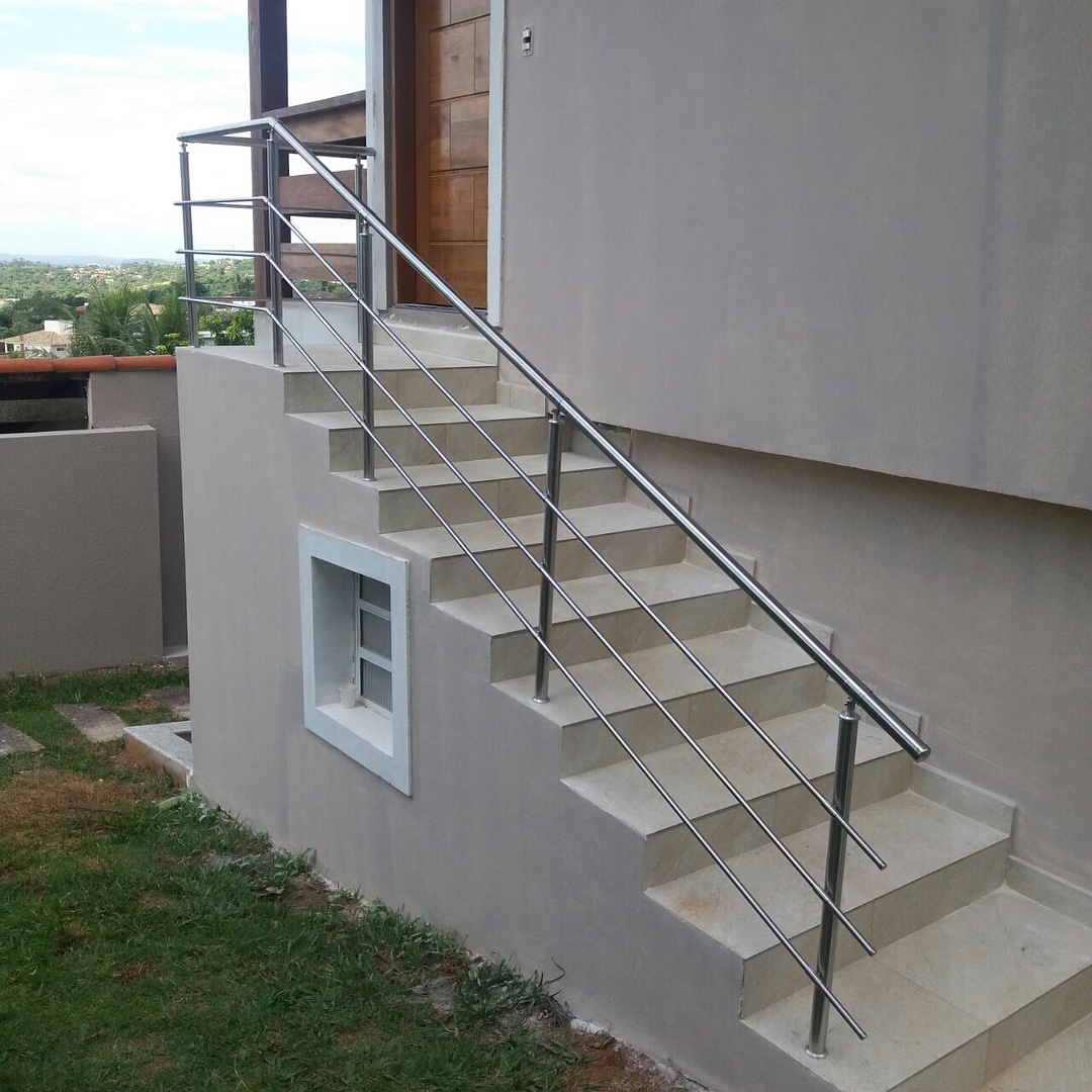 O corrimão é uma peça decorativa e ajuda a compor o ambiente