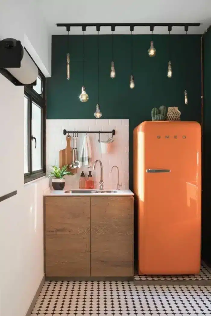 Transform Your Studio Apartment into a Stunning Loft: Expert Tips and Tricks 9 Imagem de um loft com espaços integrados, focando na funcionalidade e organização.